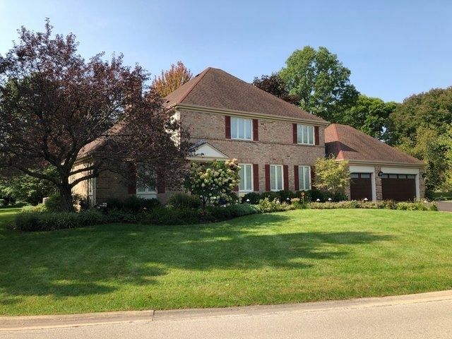 $750,000 | 108 Fallstone Drive, Lincolnshire, IL 60045
