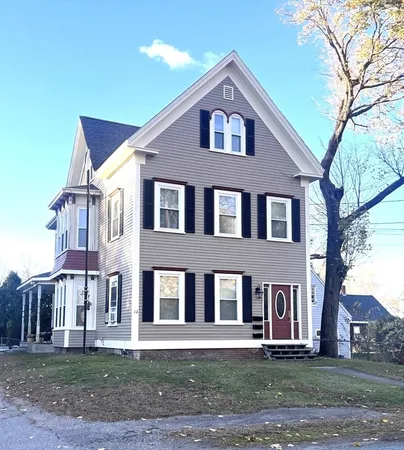 $2,600 | 12 Myrtle Street, Unit 2, Middleboro, MA 02346