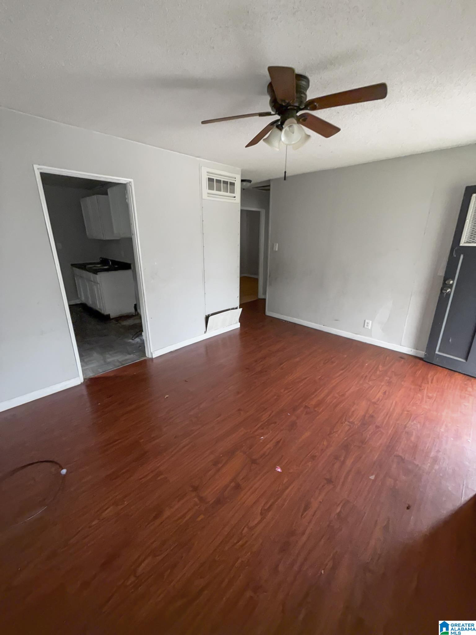245 Flora Street Southwest Birmingham, AL 35211 - Photo 7 of 24