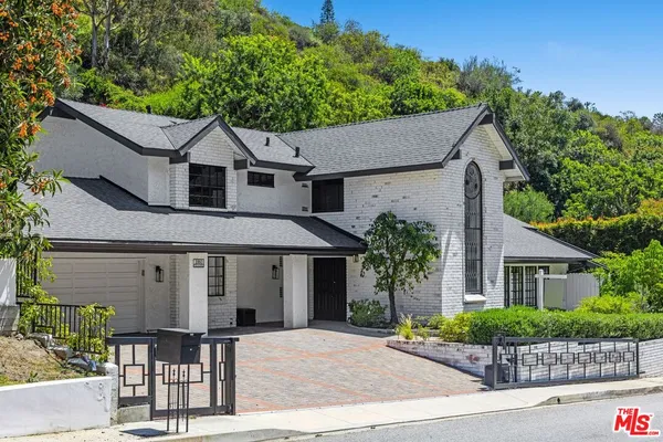 $22,000 | 1060 Chantilly Road, Los Angeles, CA 90077
