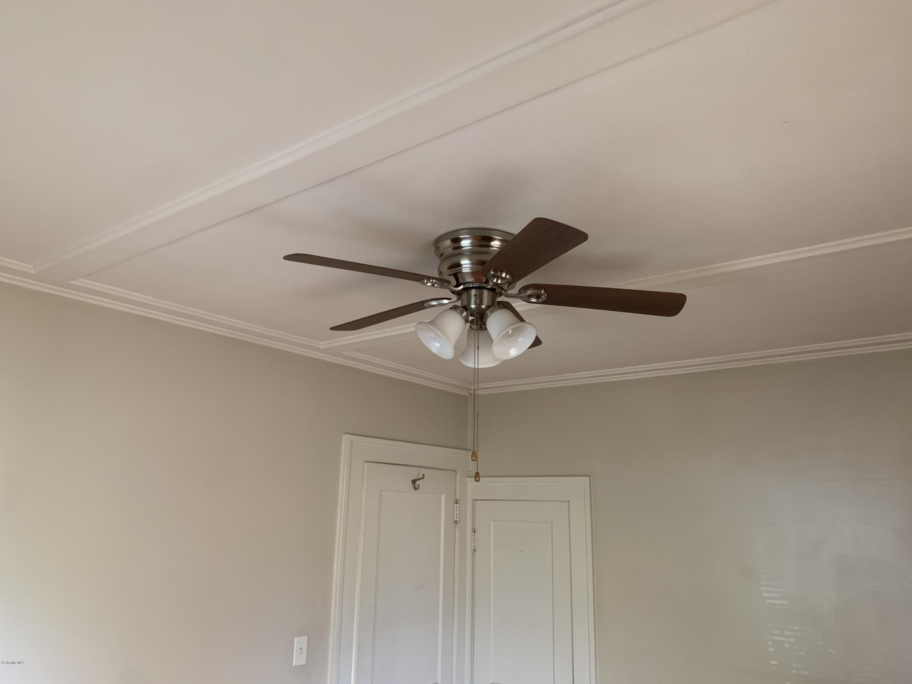 163 Cheshire Road Pittsfield, MA 01201 - Photo 27 of 45 Bedroom 1