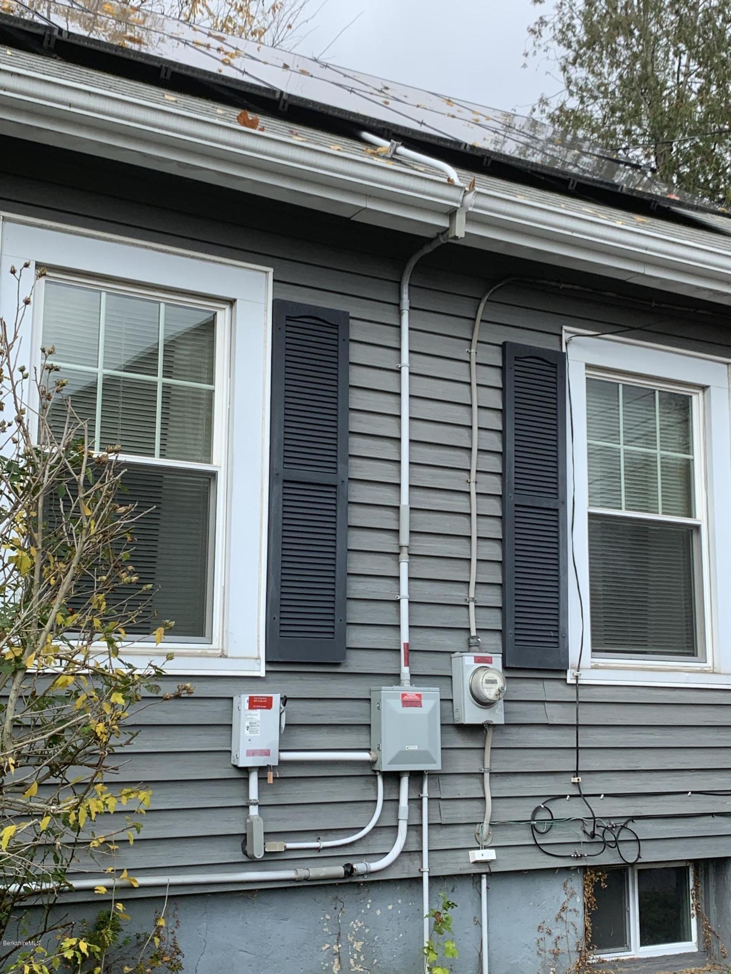 163 Cheshire Road Pittsfield, MA 01201 - Photo 8 of 45 Side