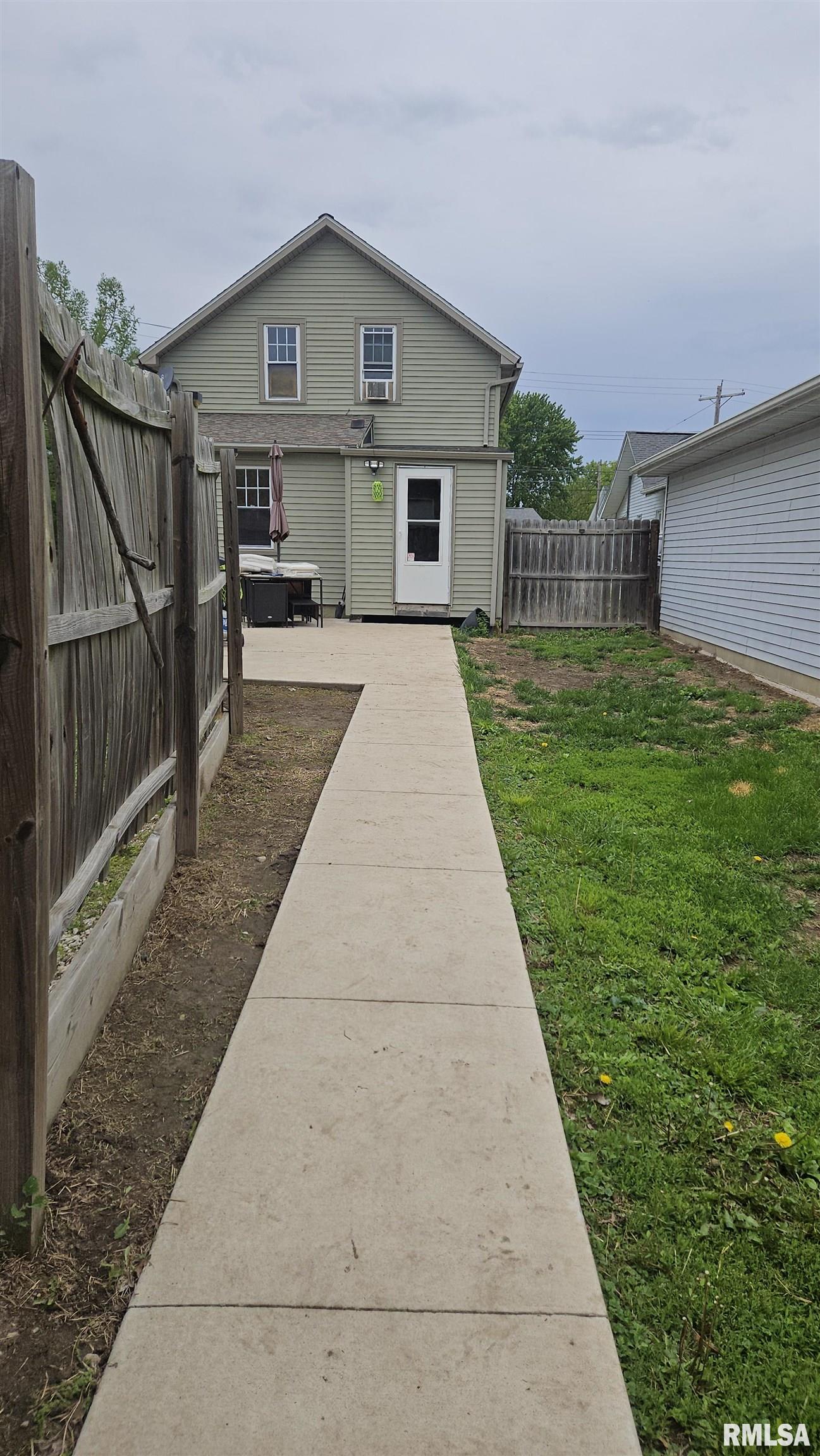 394 West Maple Street Canton, IL 61520 - Photo 29 of 32