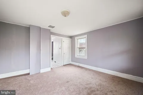 a view of utility room