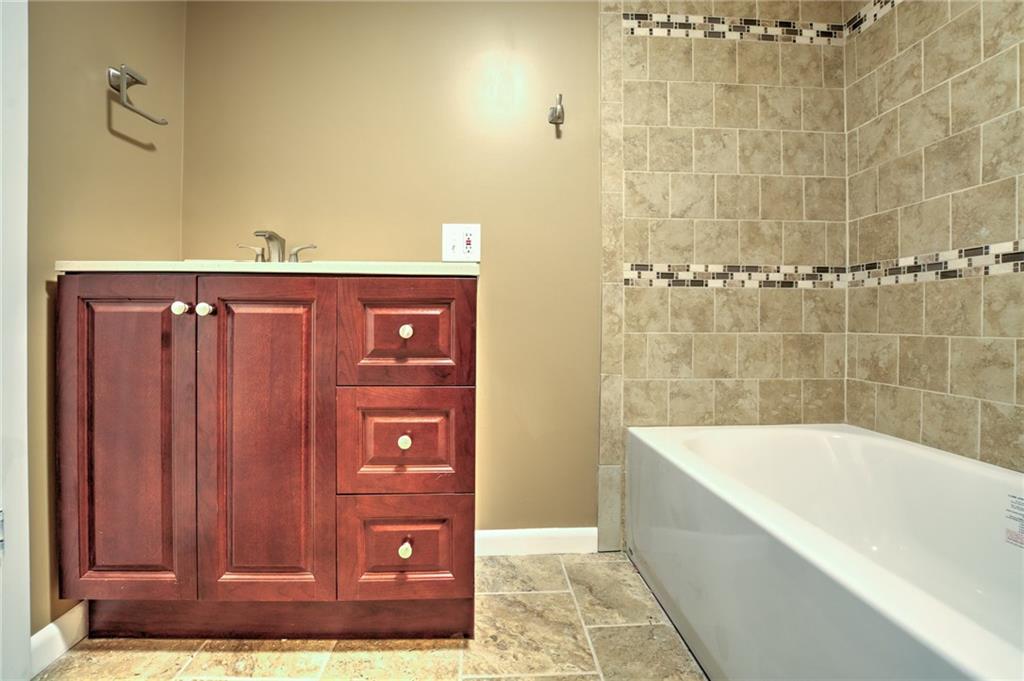 281 West Newton Road Elizabeth, PA 15037 - Photo 8 of 18 Gallery Image 8