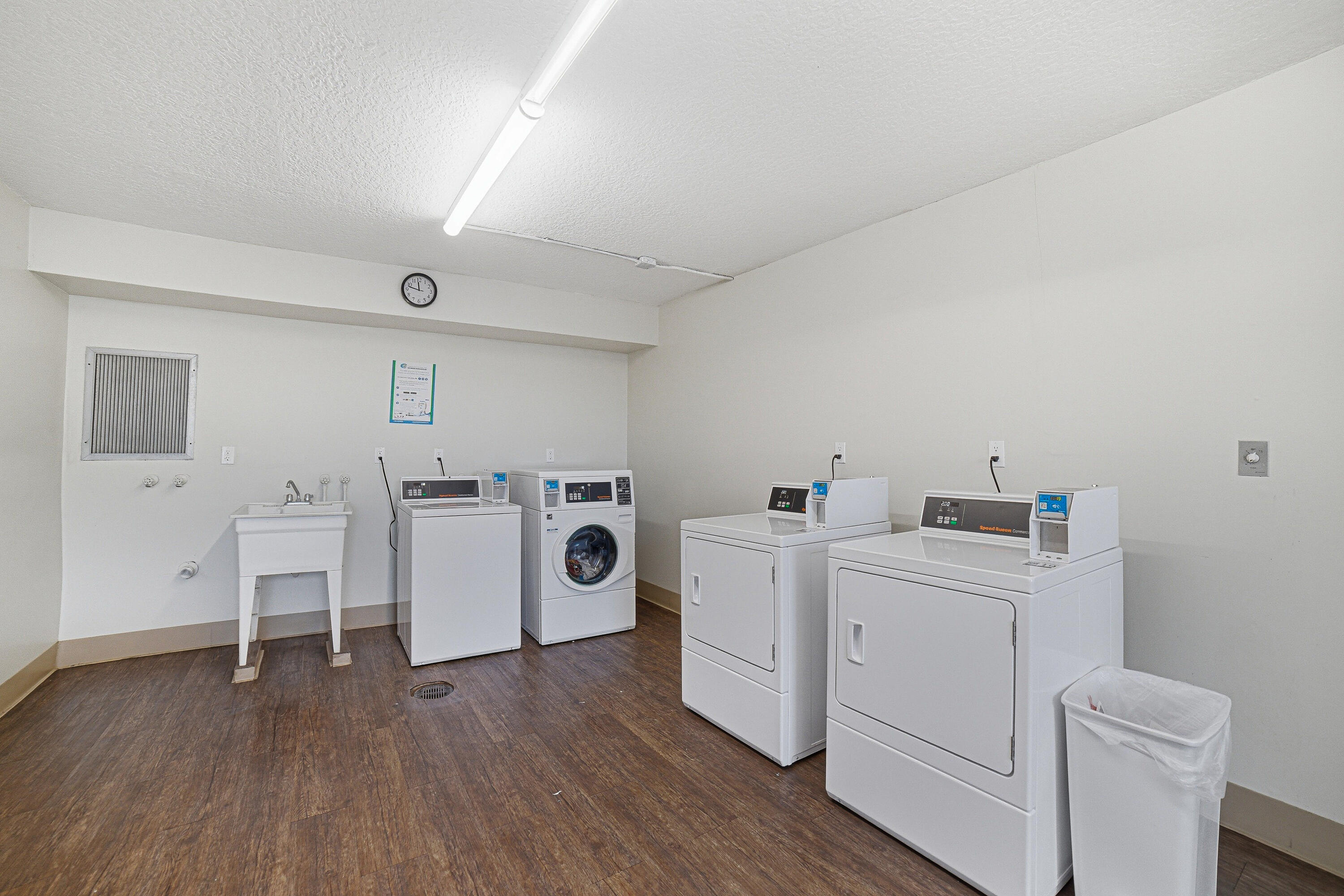6 Royal Palm Way, Unit 211 Boca Raton, FL 33432 - Photo 32 of 32 Clean laundry room - boca raton waterfro