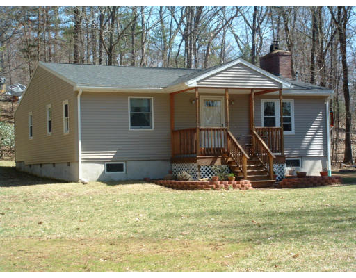 32 Oakwood Road Brimfield, MA 01010 - Photo 2 of 24 Gallery Image 2