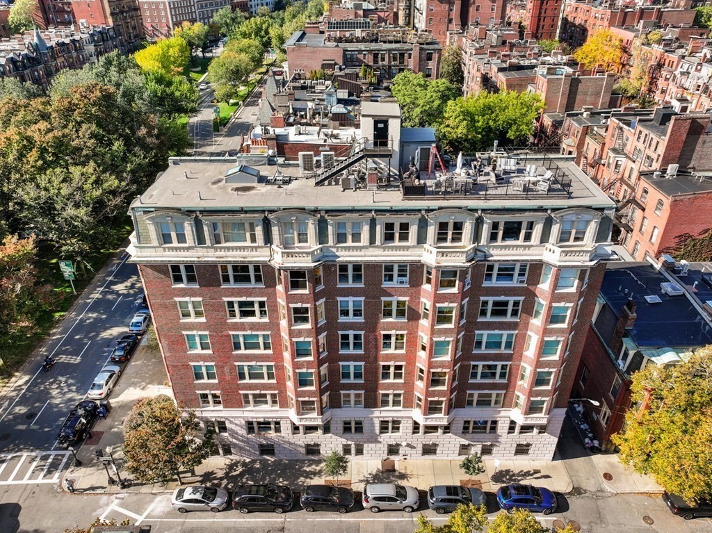 311 Commonwealth Avenue, Unit 41 Boston, MA 02115 - Photo 28 of 31 a large building with a street