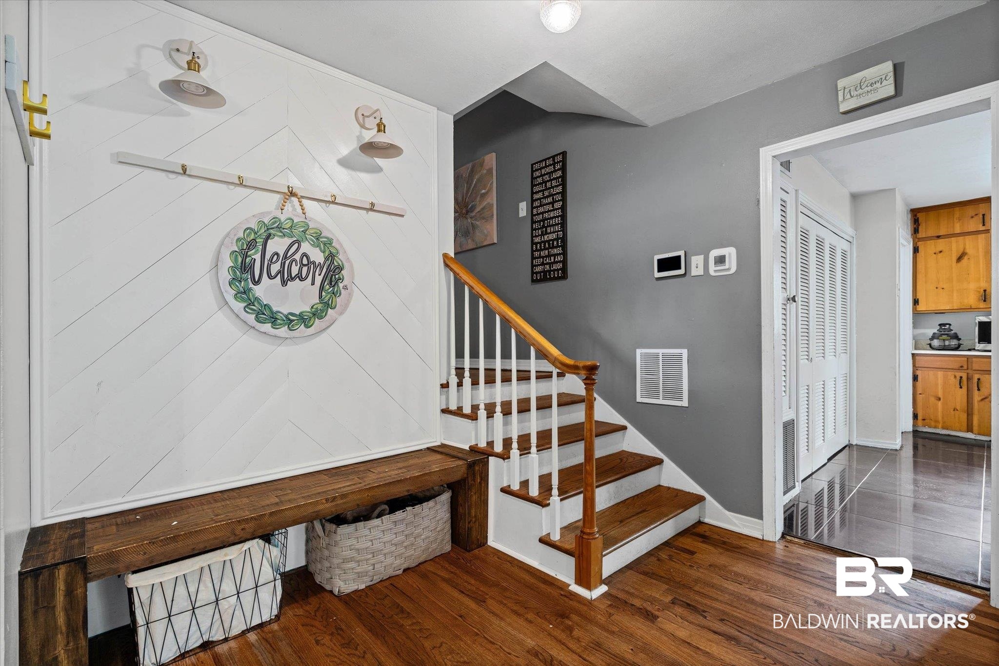 4213 Shan Drive East Mobile, AL 36693 - Photo 11 of 35 Wood-finish flooring throughout the entry area