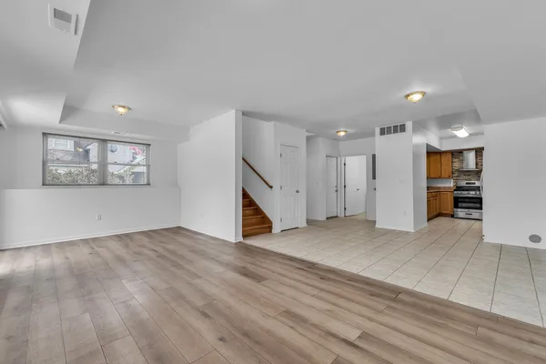 $698,900 | 665-667 Vine Court, Ann Arbor, MI 48103