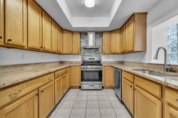 $698,900 | 665-667 Vine Court, Ann Arbor, MI 48103