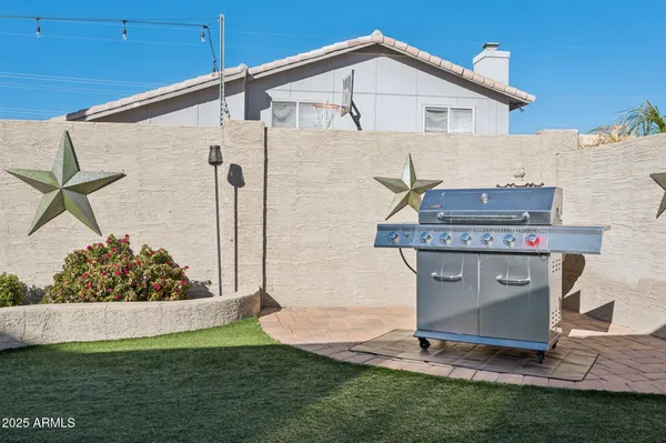 $8,000 | 4002 West Questa Drive, Glendale, AZ 85310