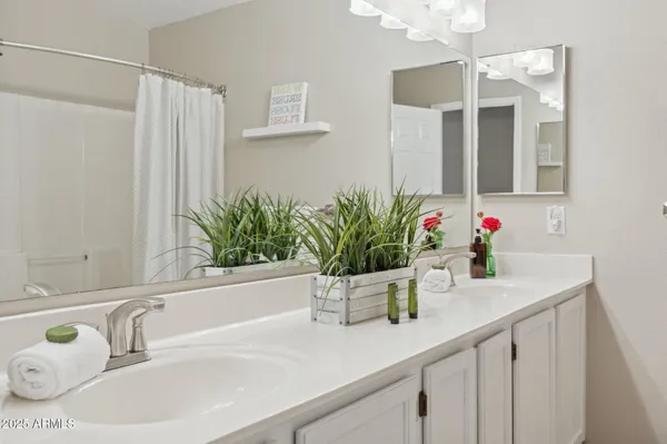 $8,000 | 4002 West Questa Drive, Glendale, AZ 85310