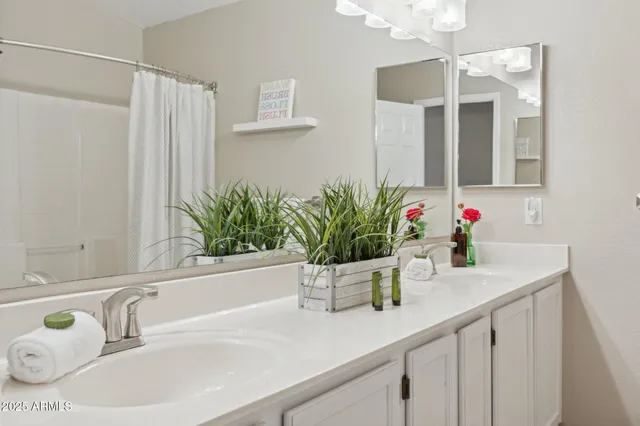 $8,000 | 4002 West Questa Drive, Glendale, AZ 85310