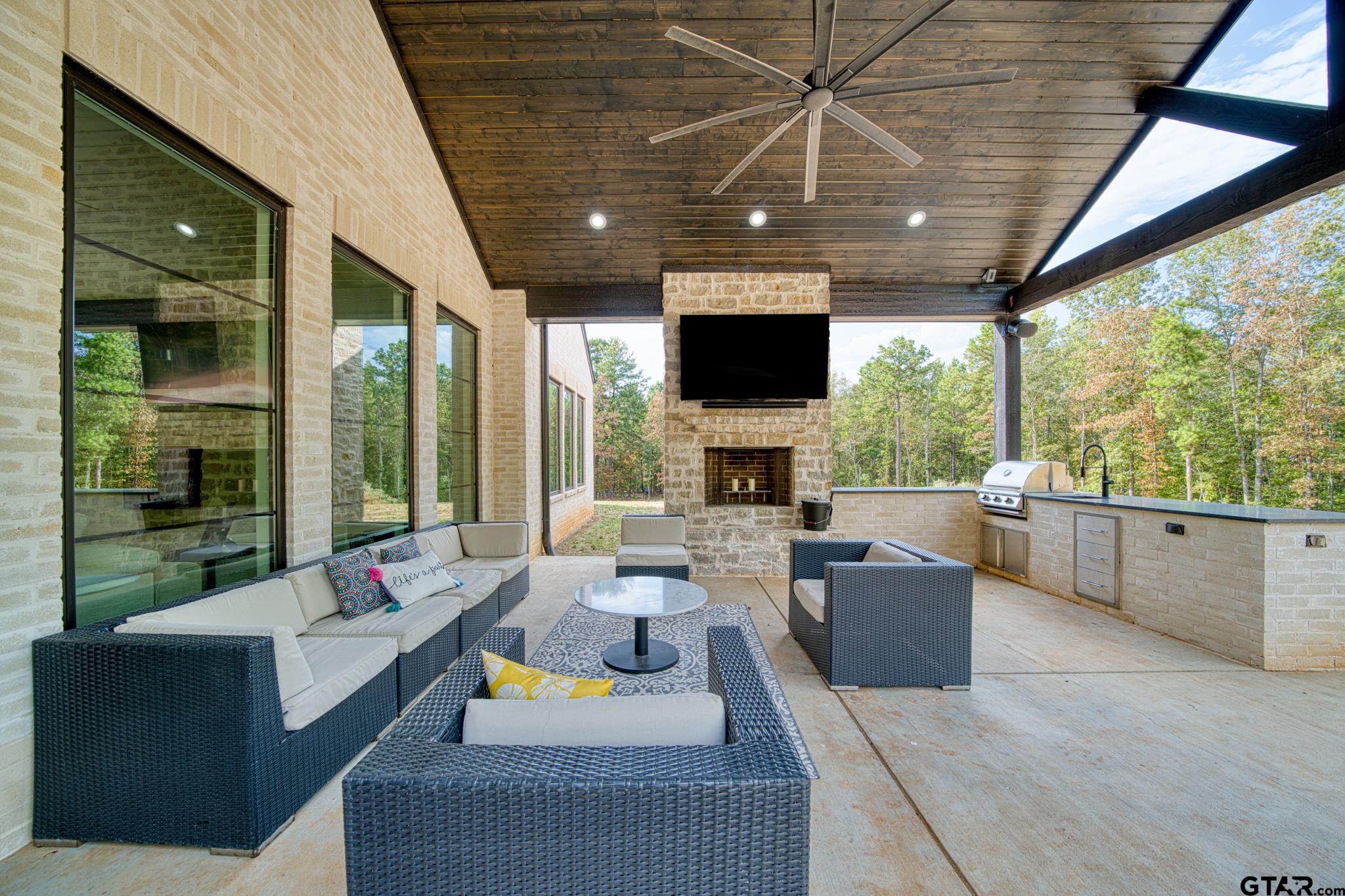 2283 Flamingo Road Gilmer, TX 75645 - Photo 36 of 44 Gallery Image 36