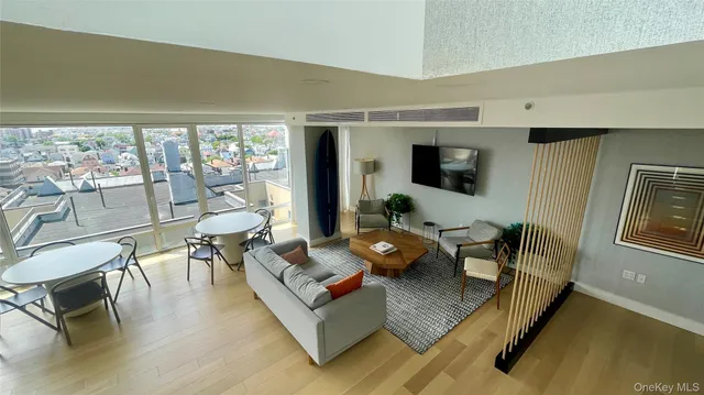 a view of terrace with sky view