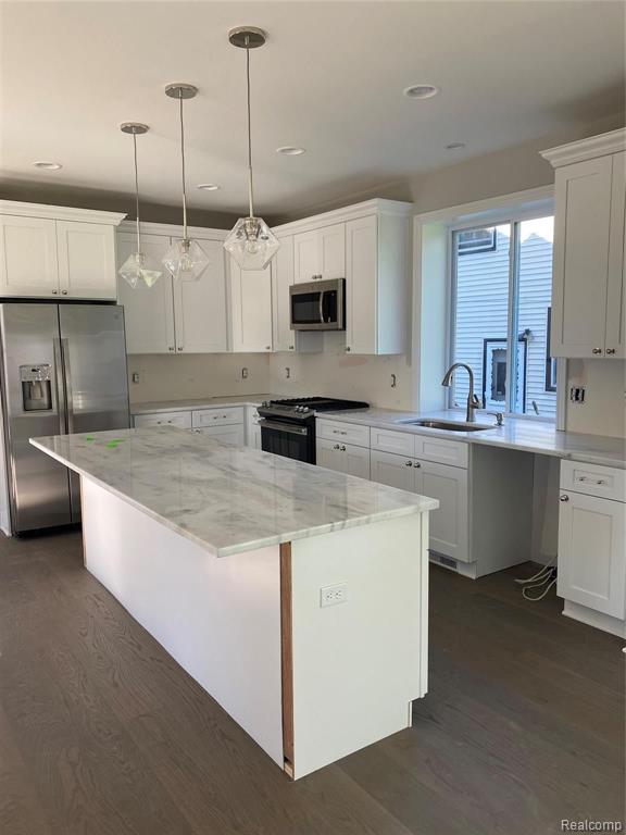 1699 Cambridge Road Berkley, MI 48072 - Photo 17 of 28