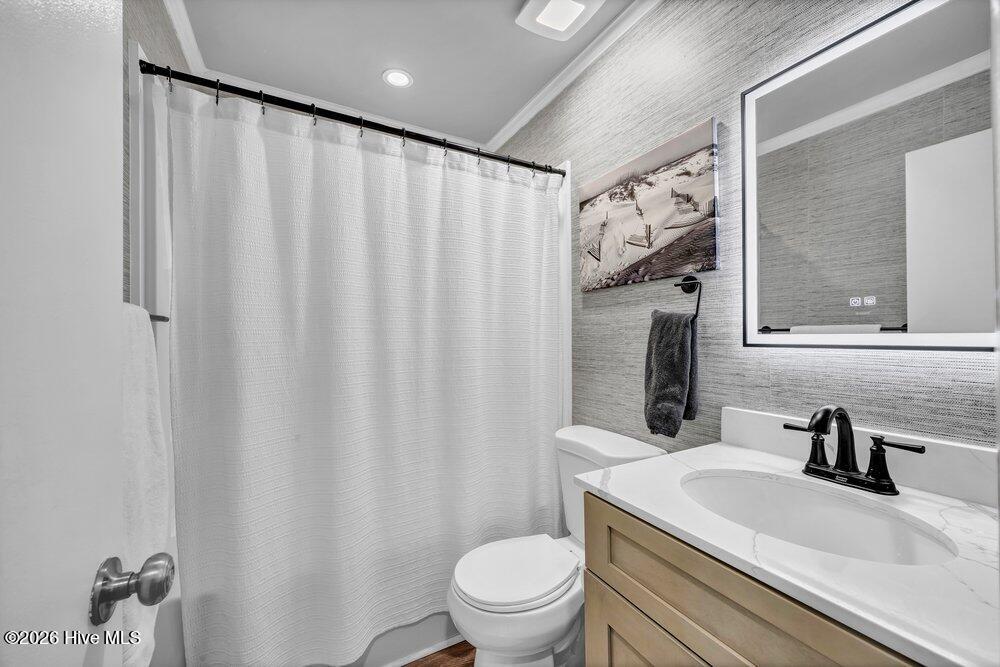 132 Egret Point Road Wilmington, NC 28409 - Photo 22 of 45 Second Full Bathroom