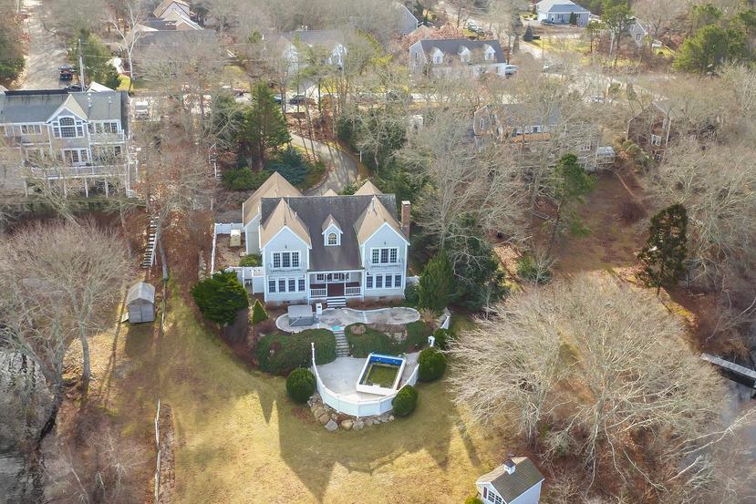 113 James Circle Mashpee, MA 02649 - Photo 24 of 29 a front view of a house with garden
