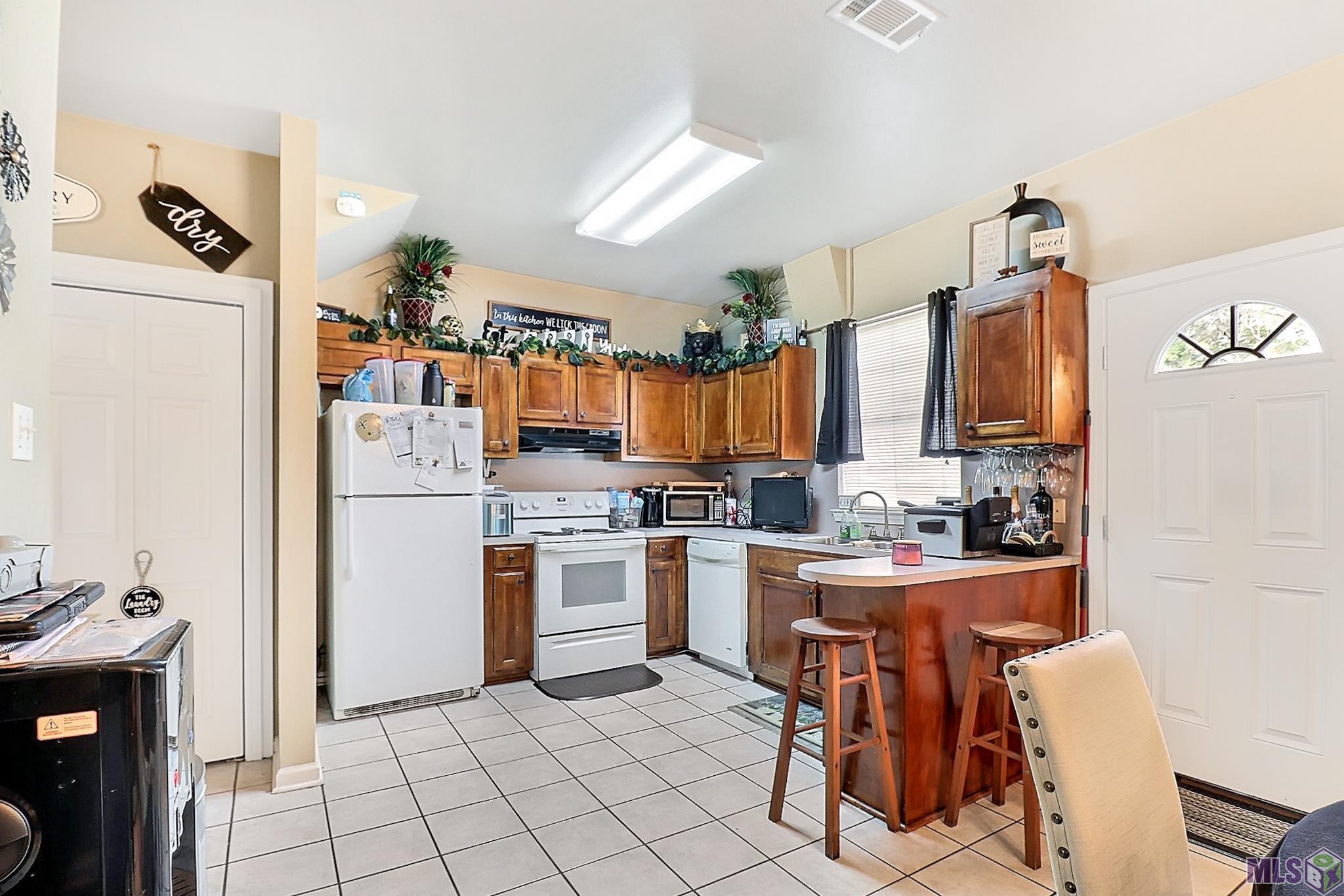 678 Gloria Drive, Unit 10 Baton Rouge, LA 70819 - Photo 11 of 28 Unit 9 interior