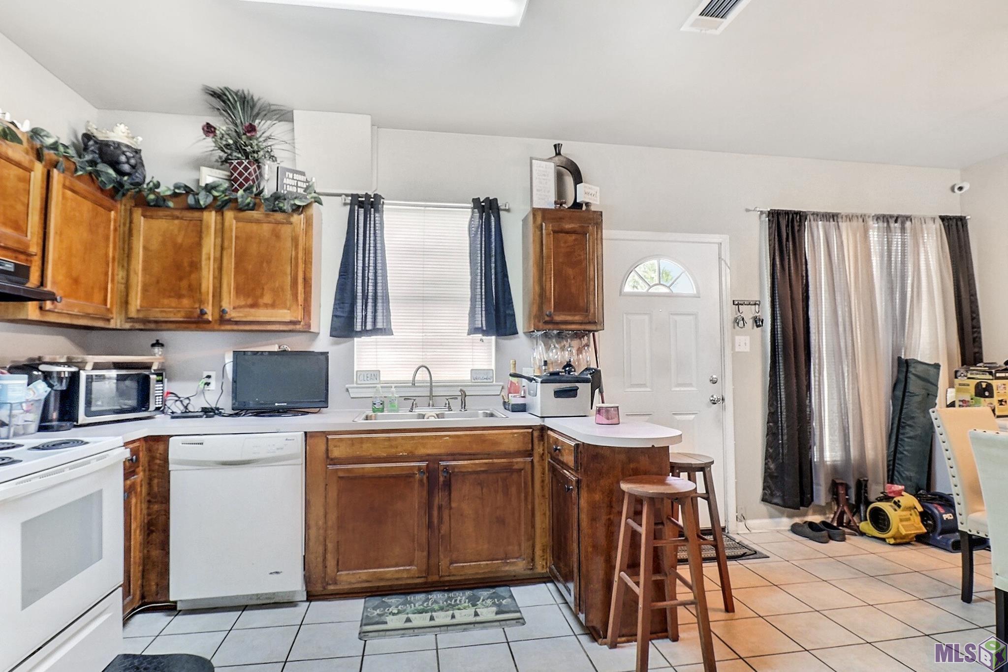 678 Gloria Drive, Unit 10 Baton Rouge, LA 70819 - Photo 14 of 28 Unit 9 interior