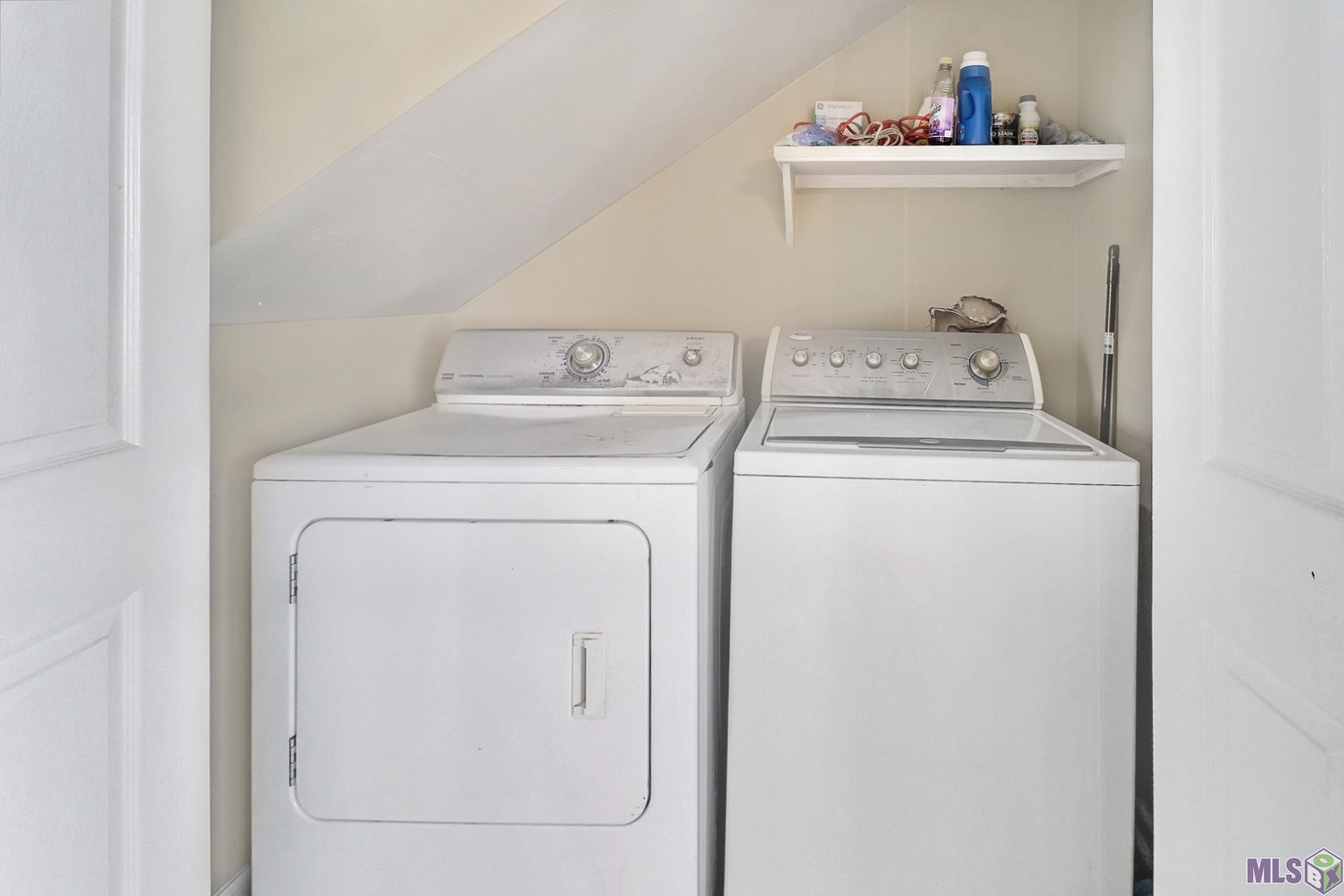 678 Gloria Drive, Unit 10 Baton Rouge, LA 70819 - Photo 20 of 28 Unit 5 laundry