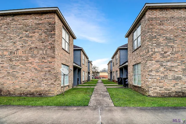 $1,129,000 | 678 Gloria Drive, Unit 10, Baton Rouge, LA 70819