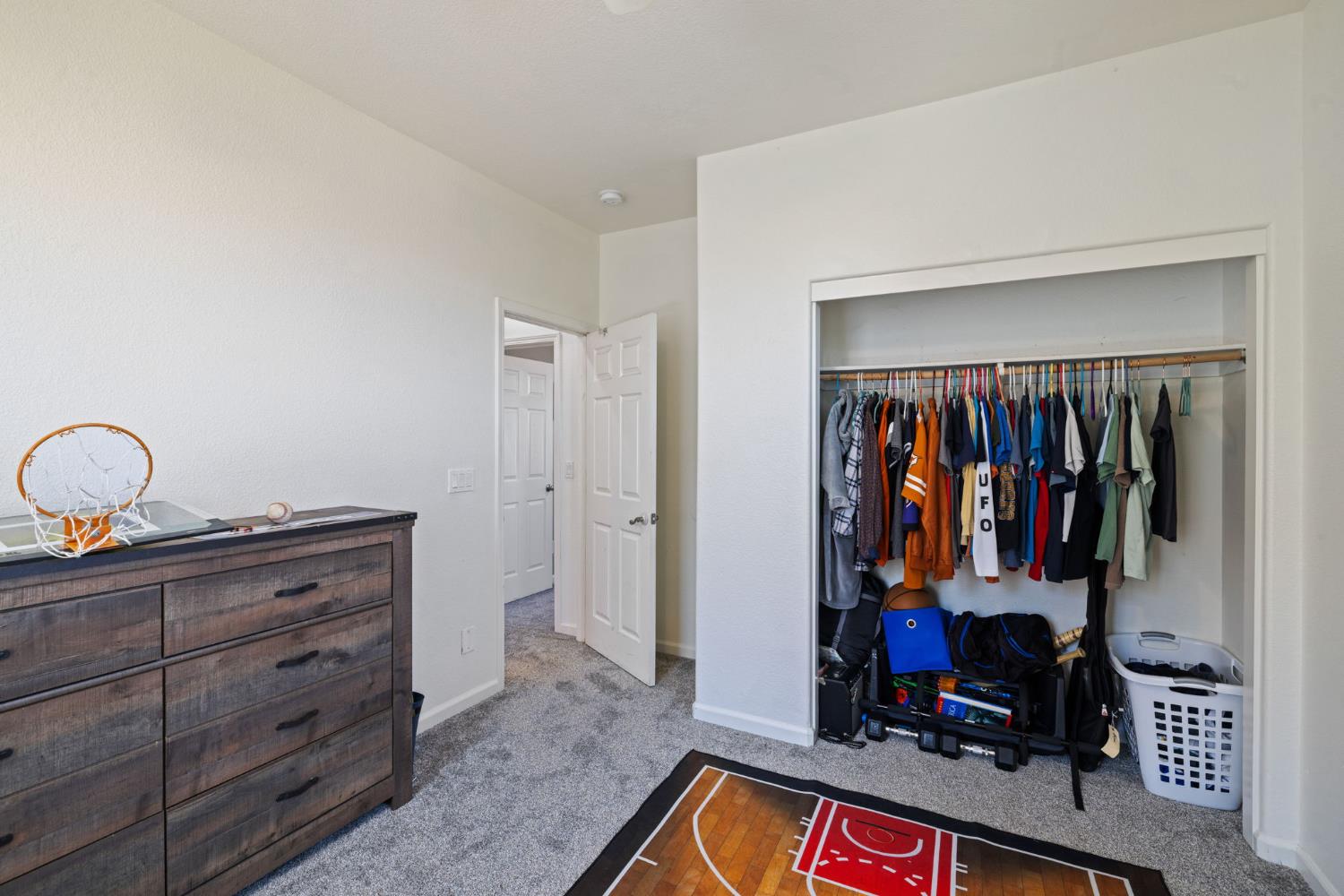 562 Ranger Street Oakdale, CA 95361 - Photo 43 of 63 Upstairs bedroom showing closet area