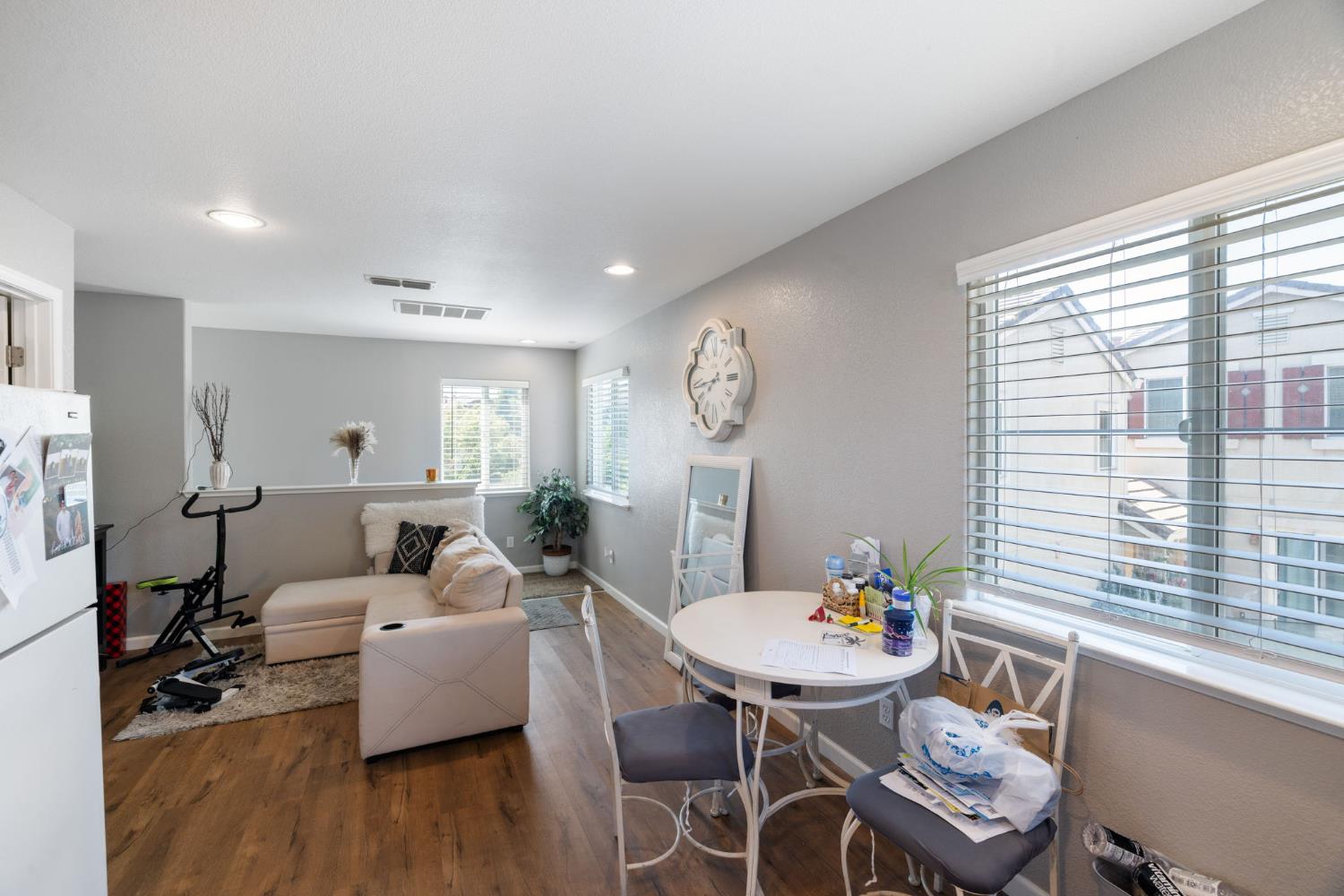 562 Ranger Street Oakdale, CA 95361 - Photo 50 of 63 Apartment (ADU) living space and eating area