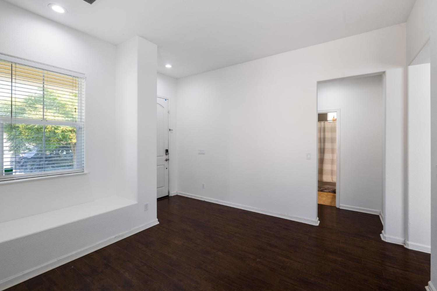 562 Ranger Street Oakdale, CA 95361 - Photo 8 of 63 Living room with window seat facing front street