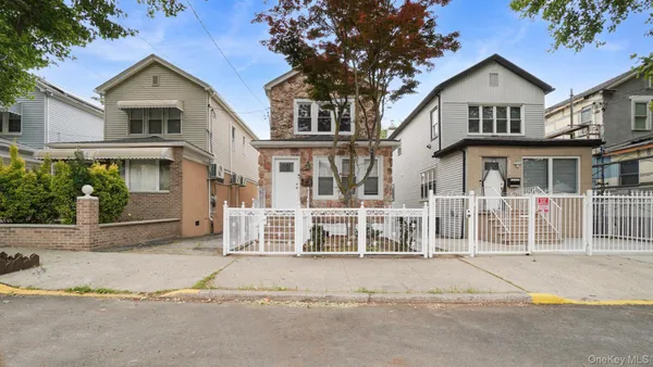 $799,000 | 4219 Murdock Avenue | Wakefield