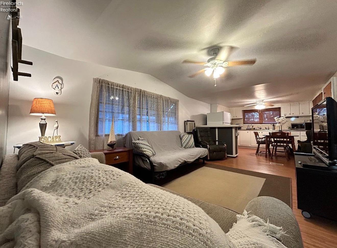 3575 Northeast Catawba Road, Unit 18 Port Clinton, OH 43452 - Photo 8 of 19 Gallery Image 8