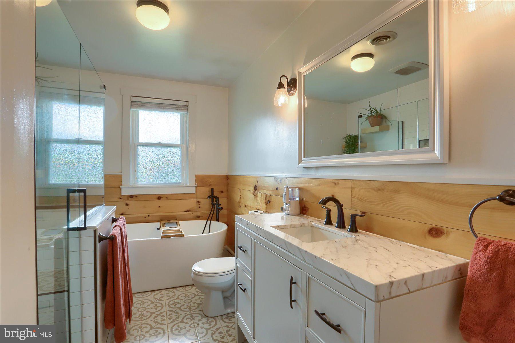 34 Salt Road Enola, PA 17025 - Photo 8 of 31 Shower with separate soaking tub!