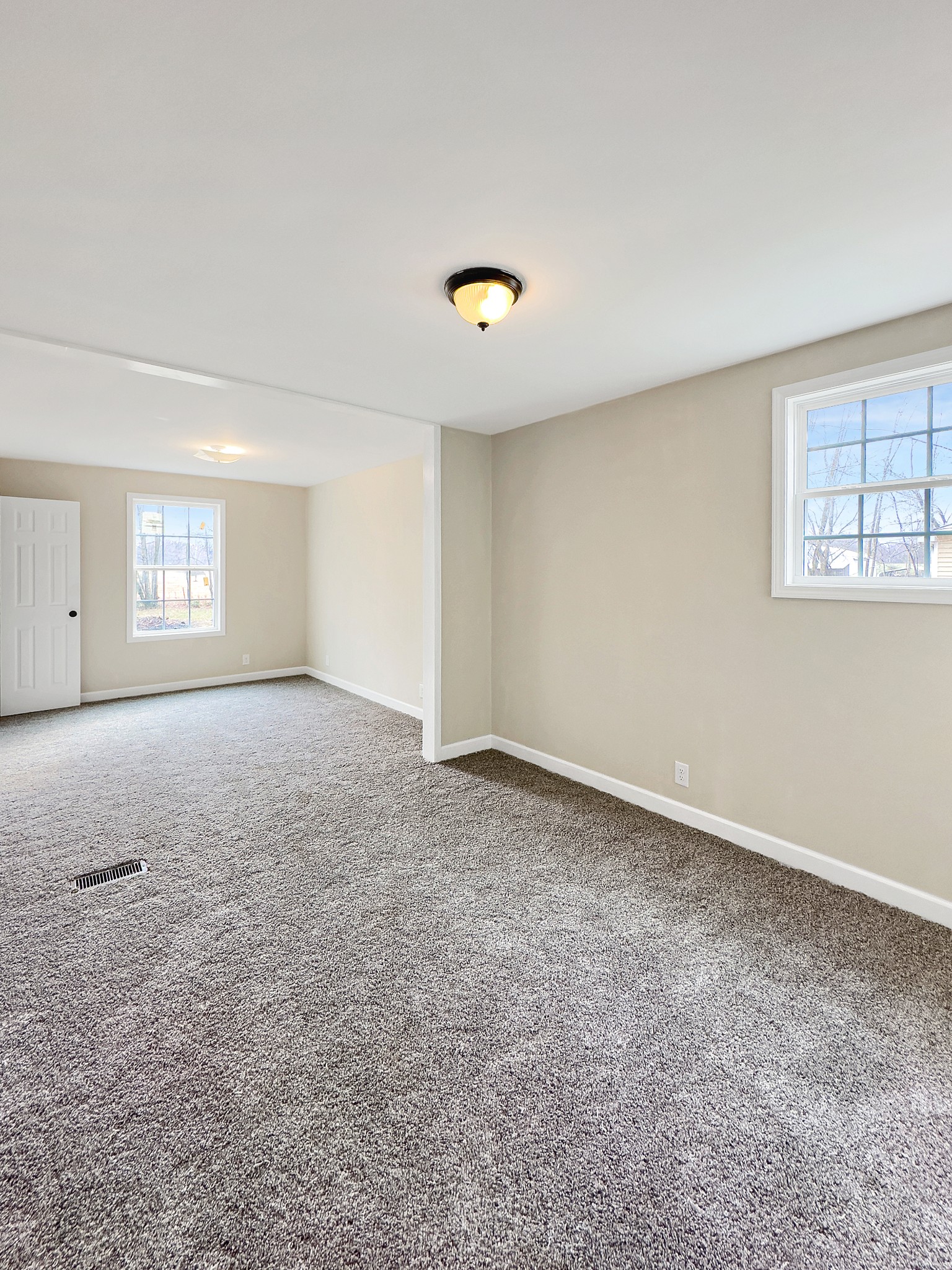 2637 Lake Road Clarksville, TN 37042 - Photo 14 of 15 Gallery Image 14