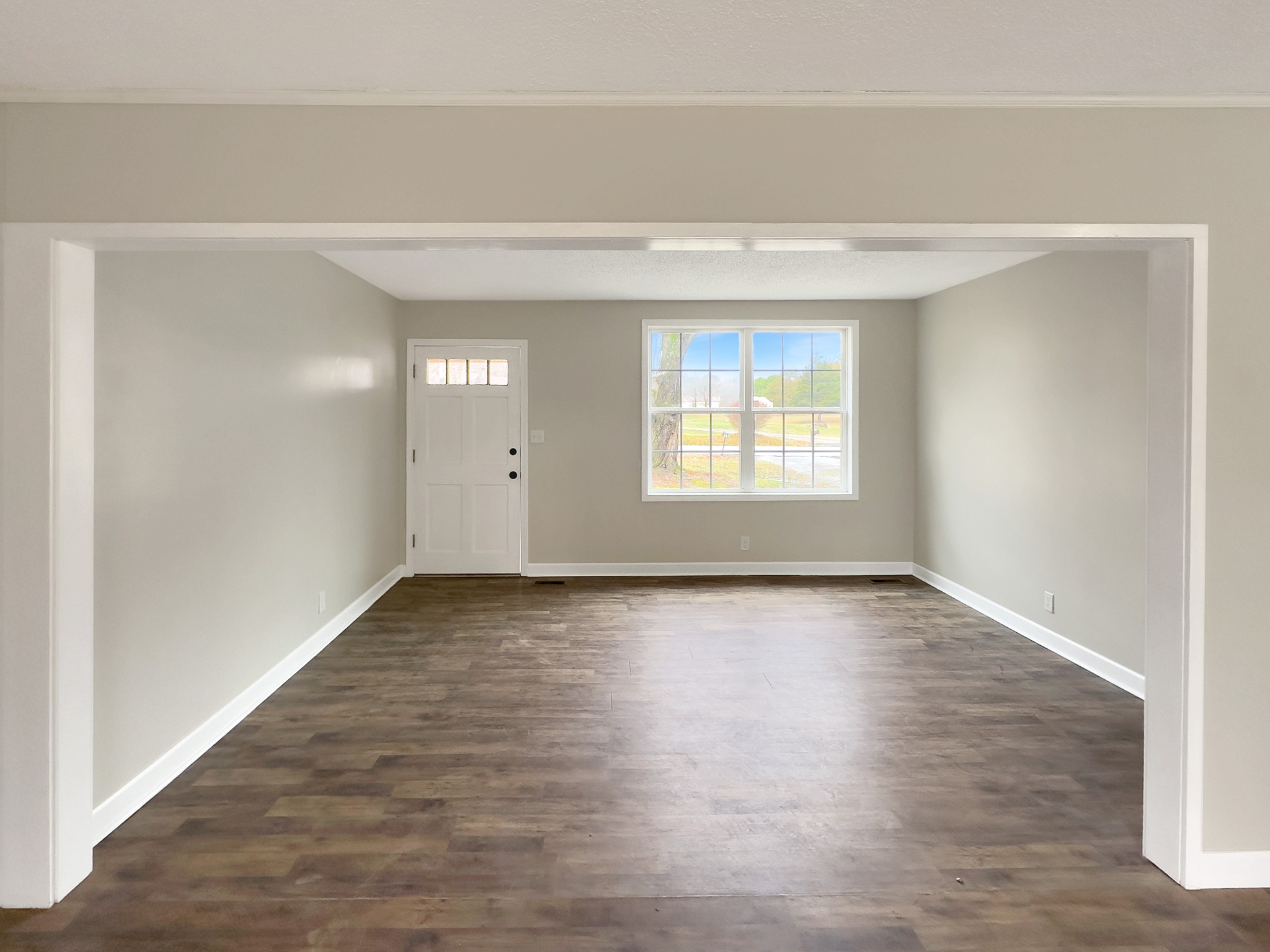 2637 Lake Road Clarksville, TN 37042 - Photo 6 of 15 Gallery Image 6