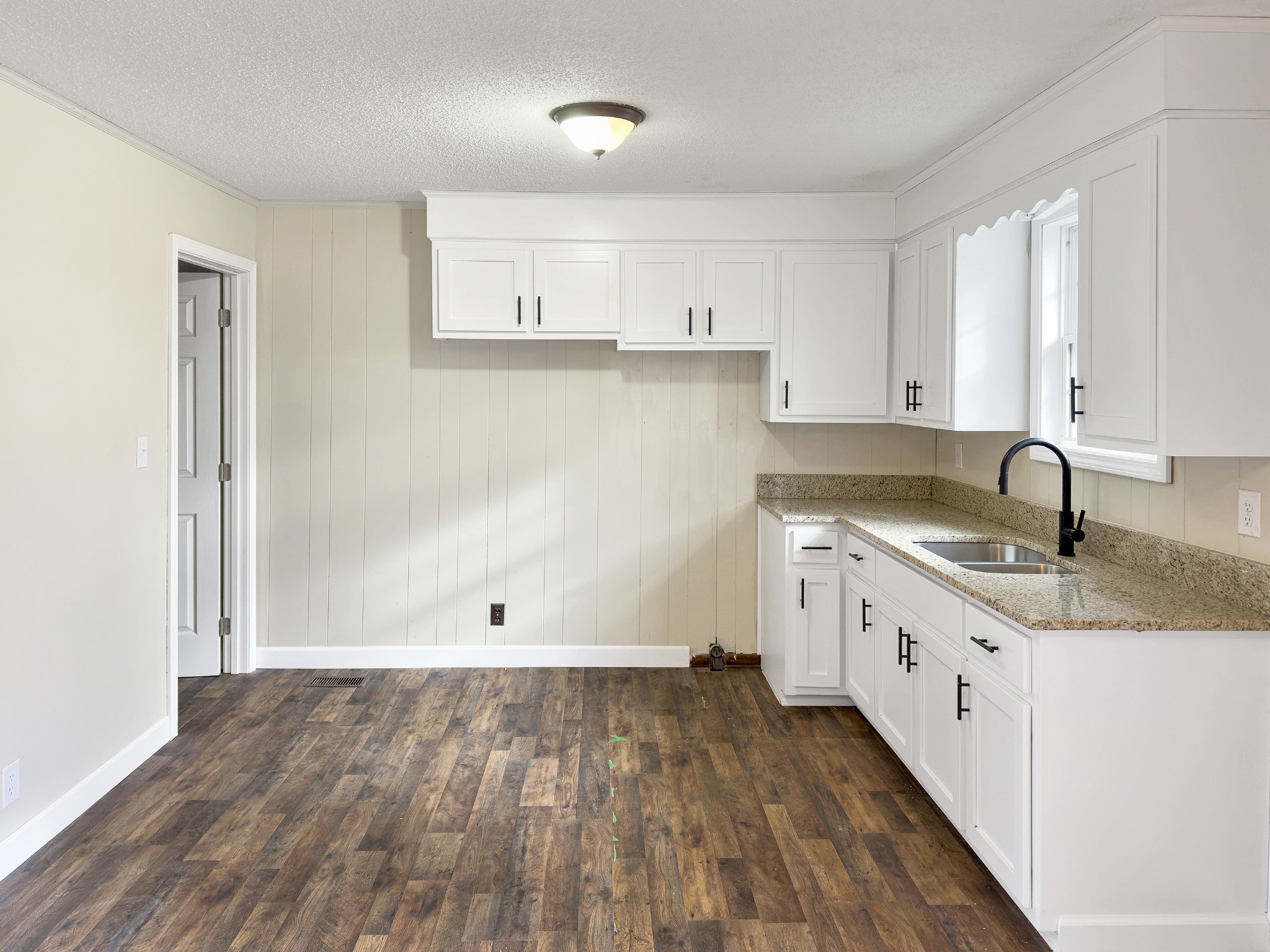 2637 Lake Road Clarksville, TN 37042 - Photo 8 of 15 Gallery Image 8