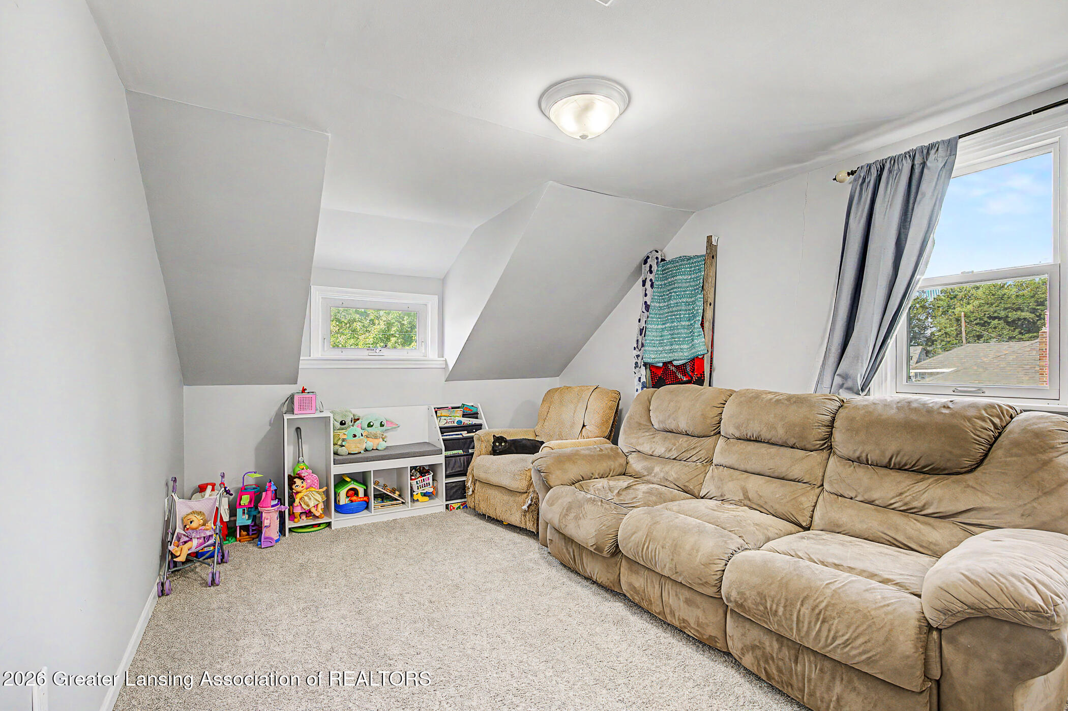 4610 Elizabeth Road Lansing, MI 48917 - Photo 22 of 38 Sitting Room