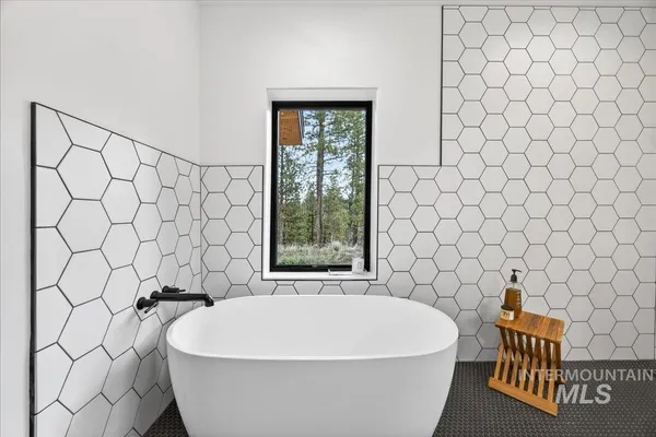 $1,698,000 | 16 Lost River Drive, McCall, ID 83638