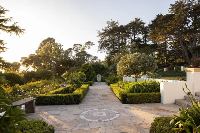 $29,000,000 | 1463 Oleada Road, Pebble Beach, CA 93953