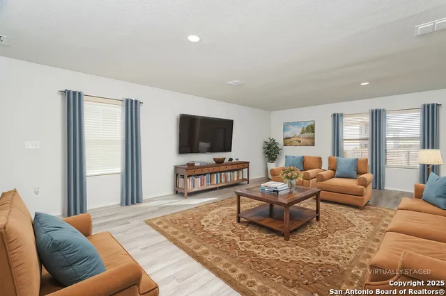 $1,675 | 2226 Fishing Trail, San Antonio, TX 78224