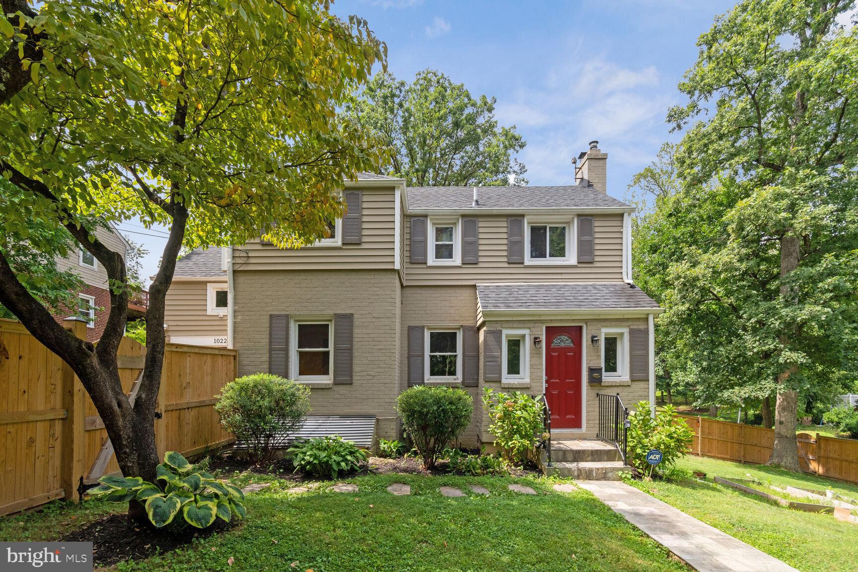 10228 Edgewood Avenue Silver Spring, MD 20901 - Photo 2 of 30 Gallery Image 2
