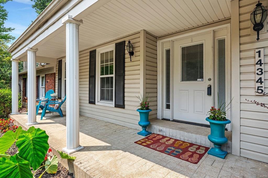 14345 Ladue Road Chesterfield, MO 63017 - Photo 2 of 42