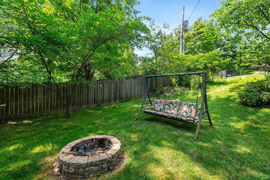 14345 Ladue Road Chesterfield, MO 63017 - Photo 38 of 42
