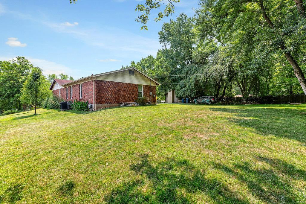 14345 Ladue Road Chesterfield, MO 63017 - Photo 39 of 42