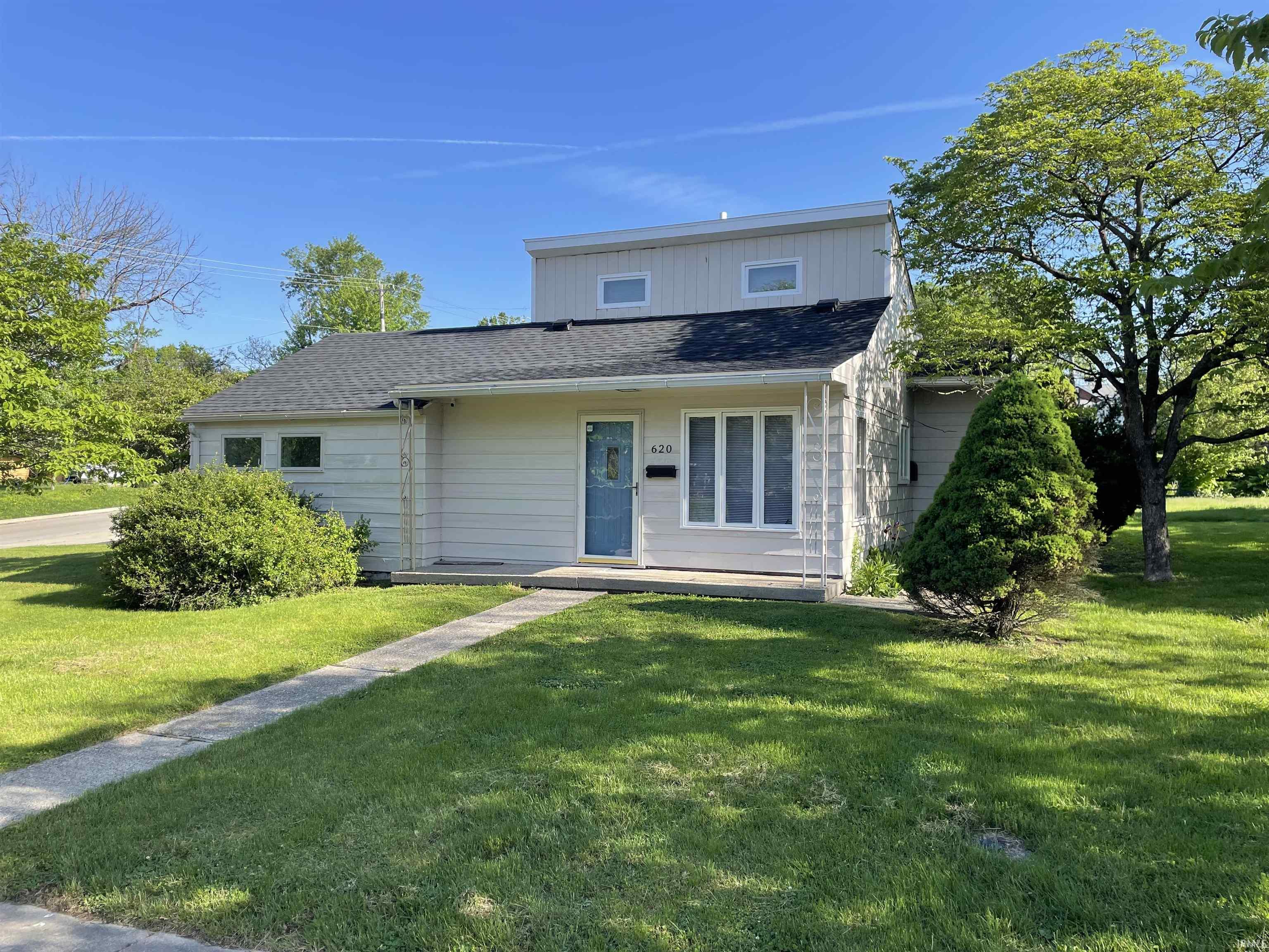 620 West Dixie Street Bloomington, IN 47403 - Photo 1 of 27