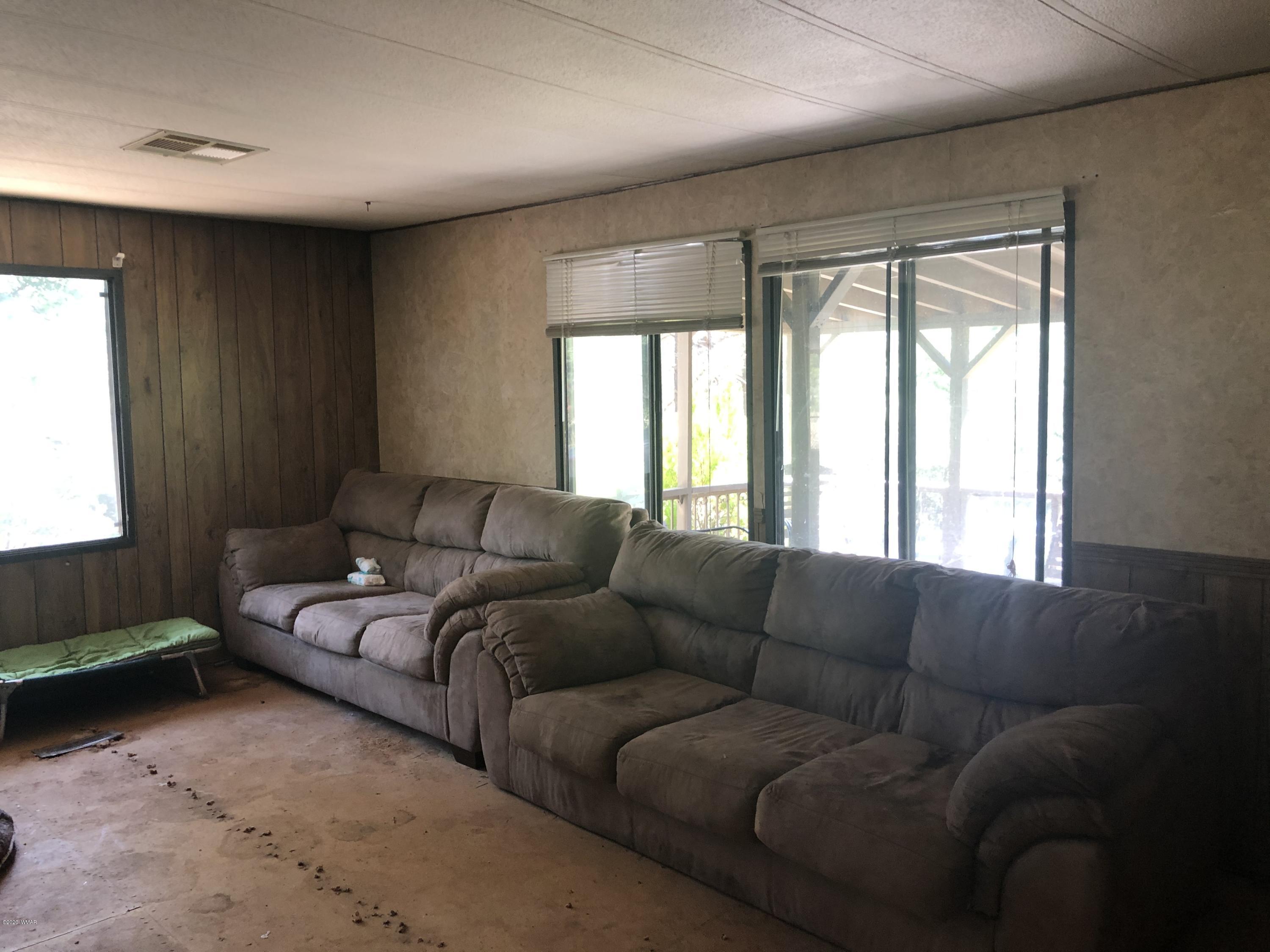 4590 Larkspur Road Show Low, AZ 85901 - Photo 5 of 15 Gallery Image 5