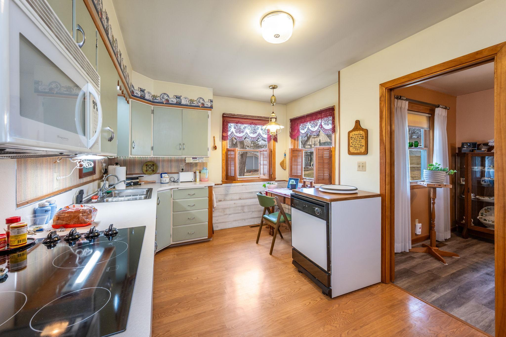 1532 4th Avenue Windom, MN 56101 - Photo 11 of 26