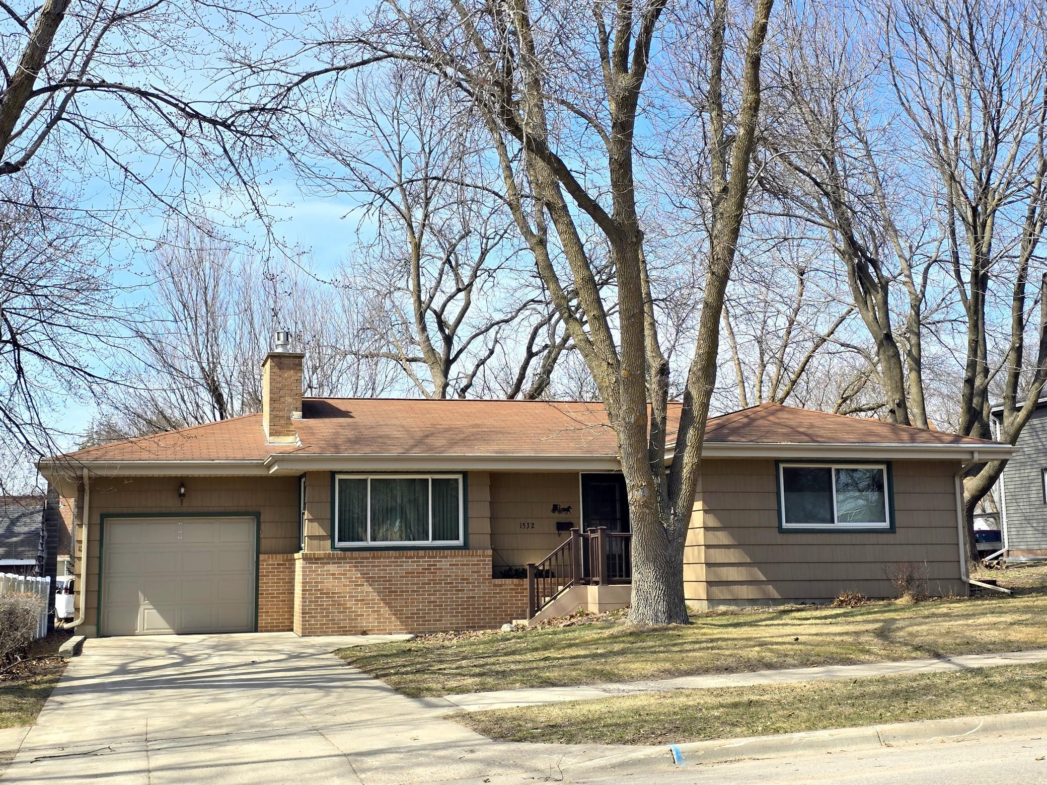 1532 4th Avenue Windom, MN 56101 - Photo 2 of 26