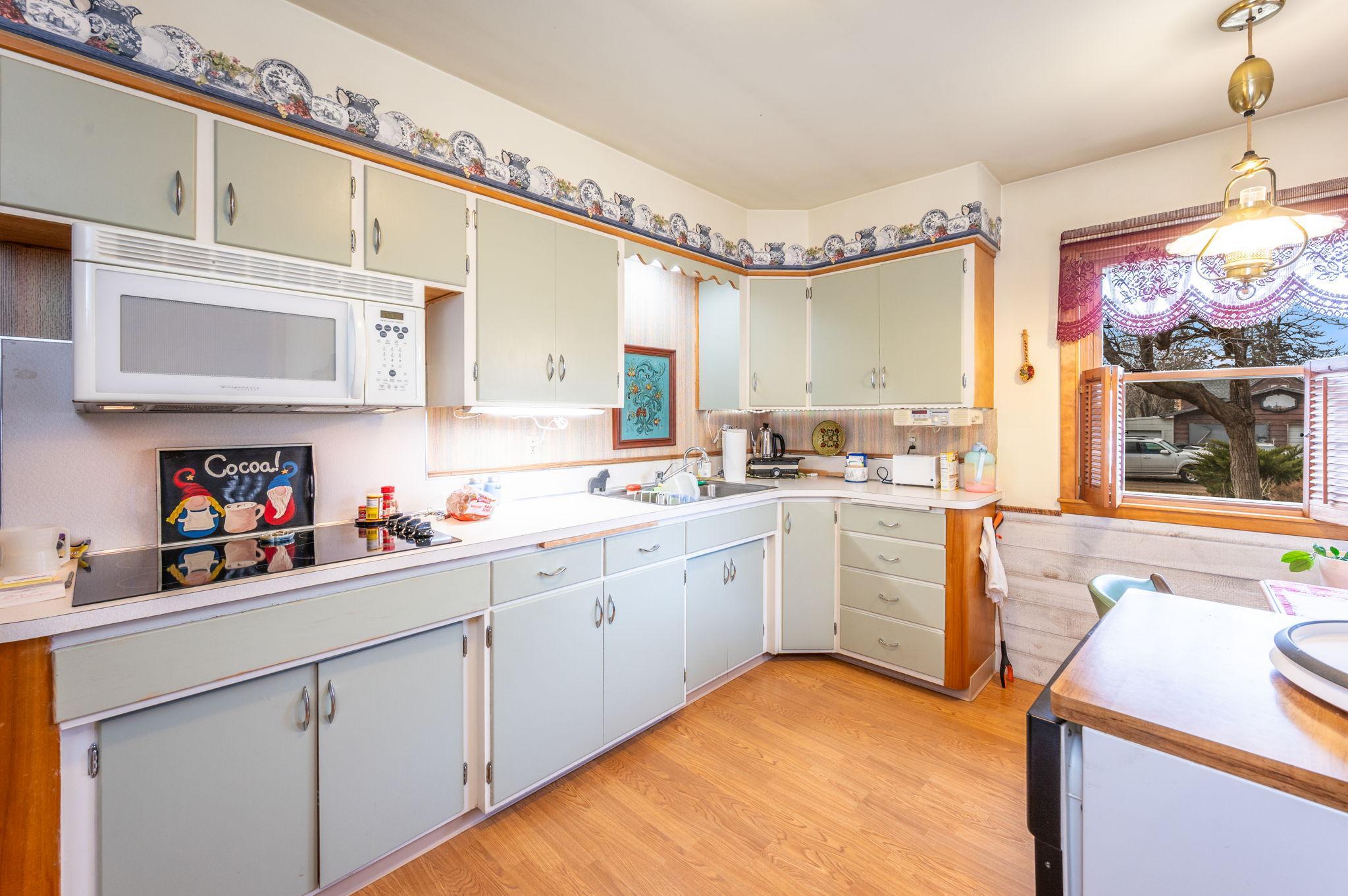 1532 4th Avenue Windom, MN 56101 - Photo 9 of 26