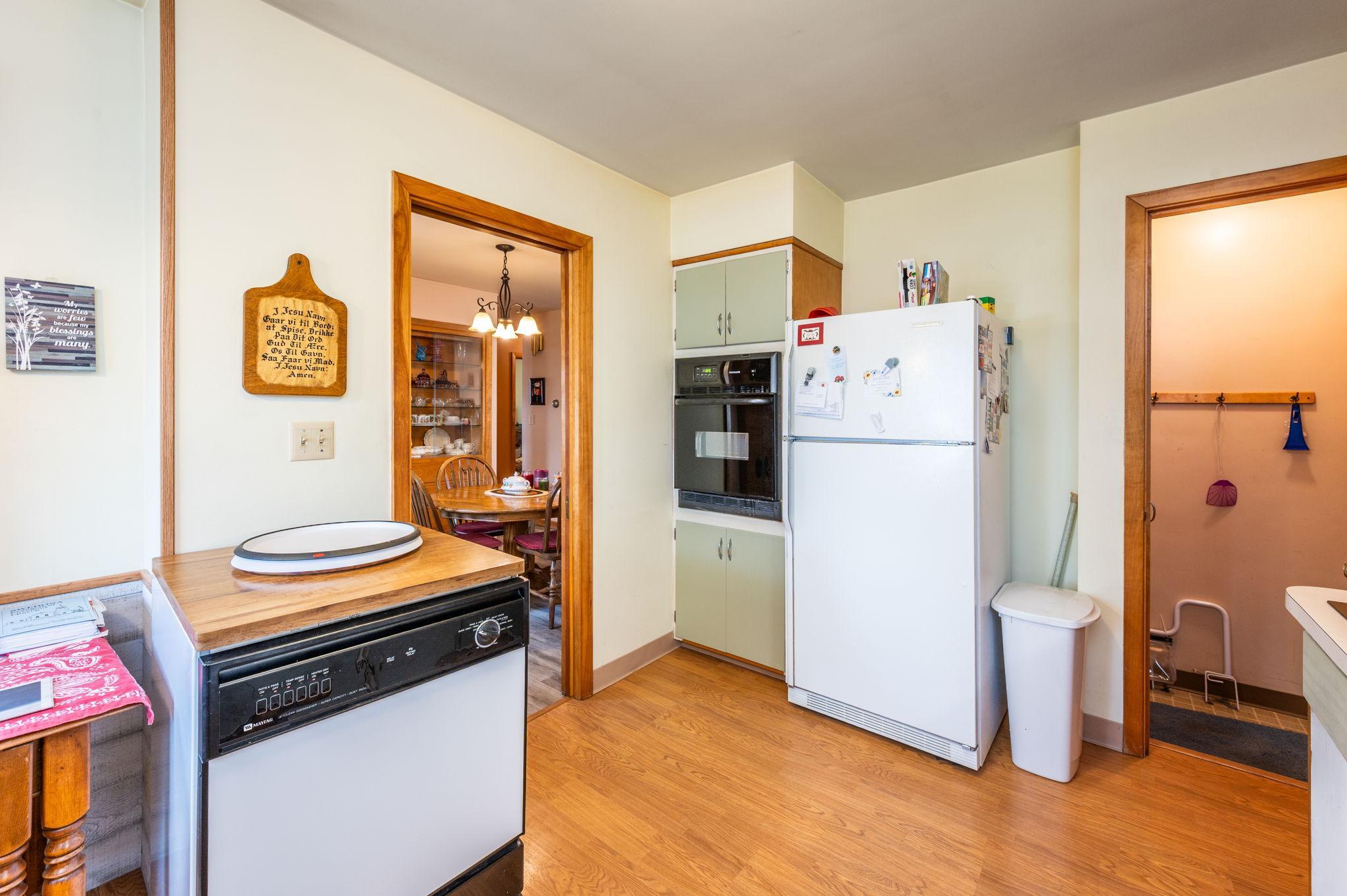 1532 4th Avenue Windom, MN 56101 - Photo 10 of 26